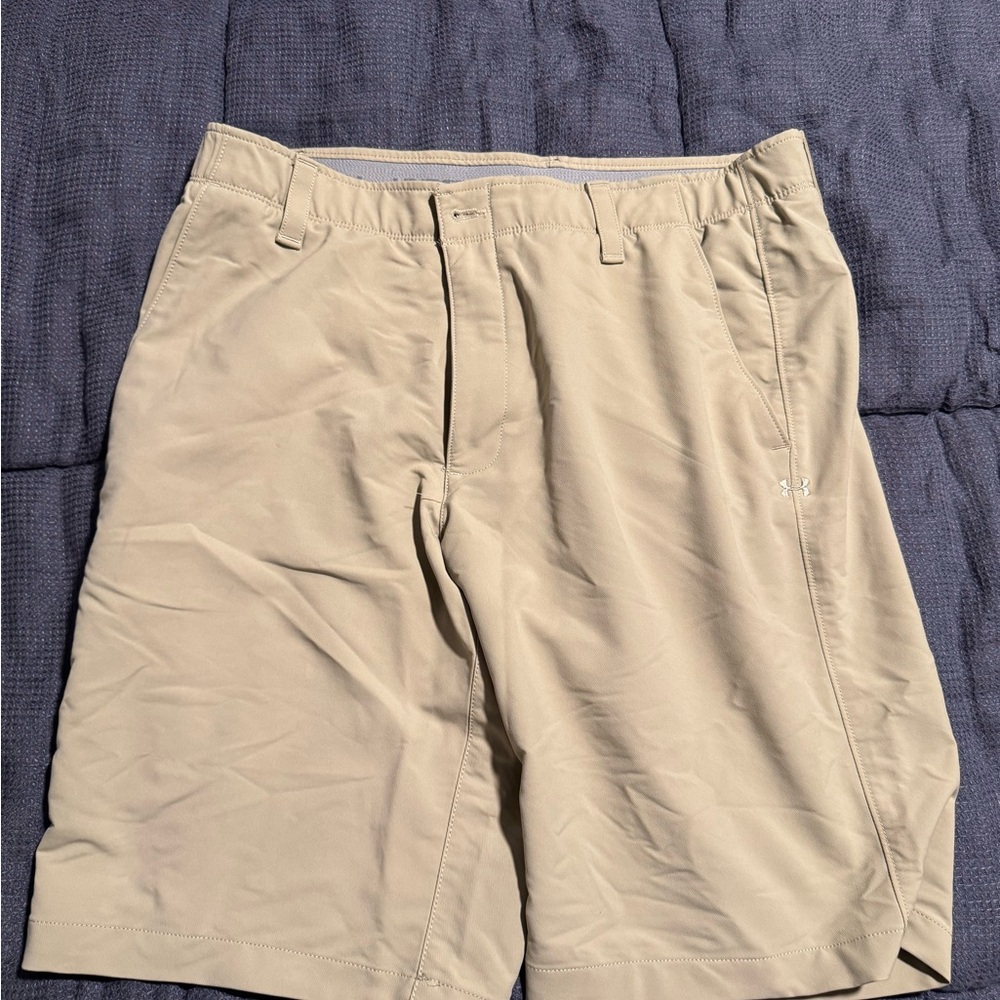 Under Armour Men's Beige Flat Front Shorts